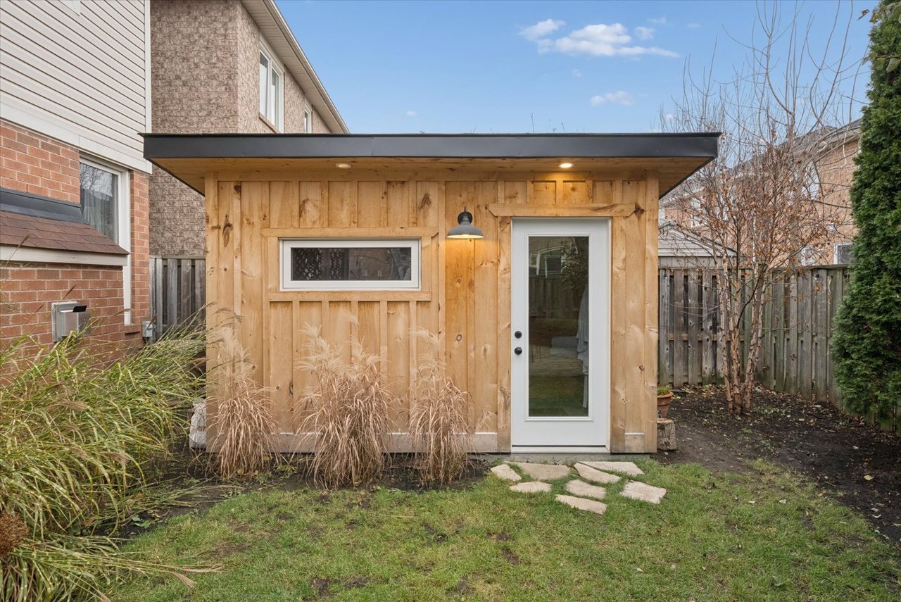 77 Fred Silvester rd