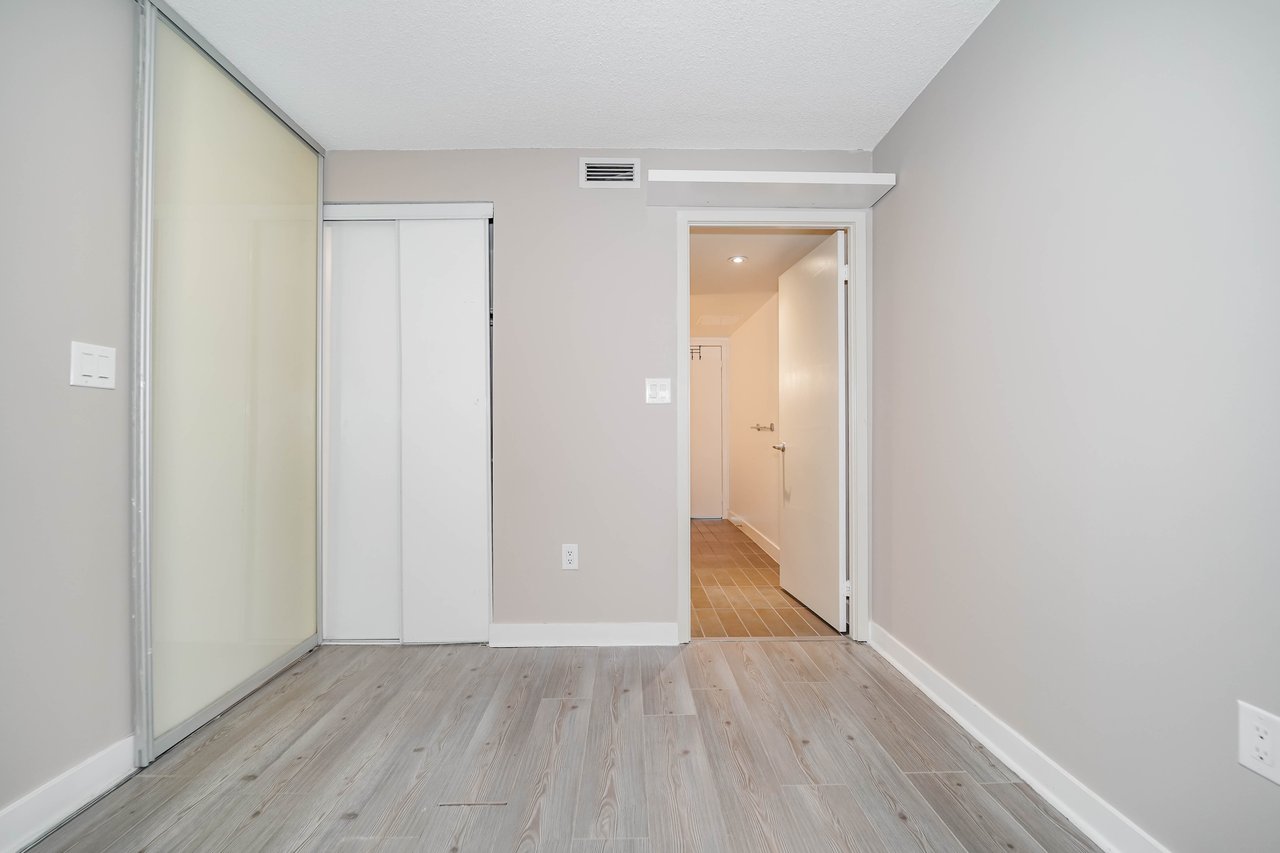4K Spadina Ave 621