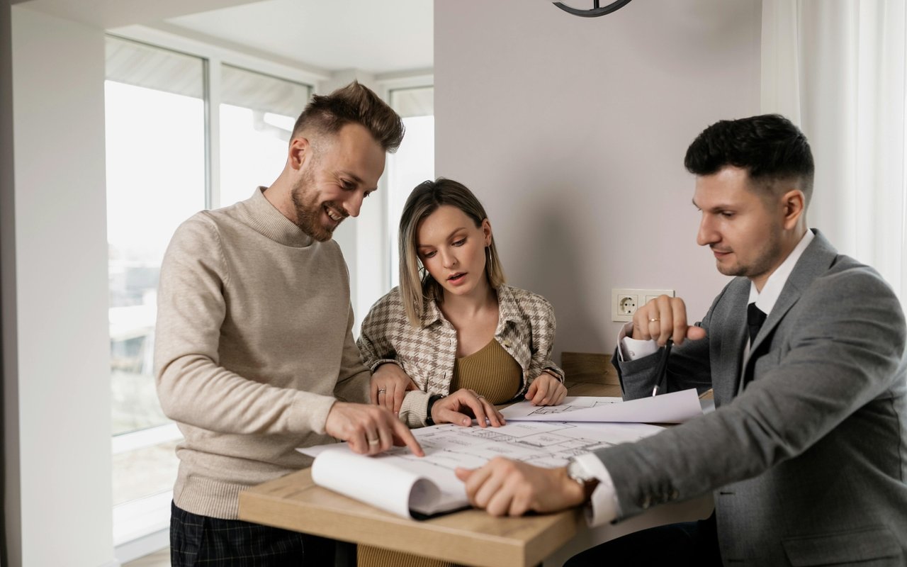 What We Look For When a Nashville Home Has Been Sitting — A Buyer Strategy Breakdown