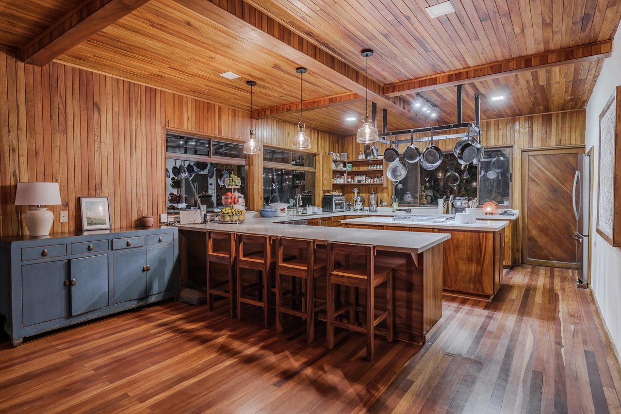 Eco Luxury Estate in Monteverde with Panoramic Gulf Views & Flat Land