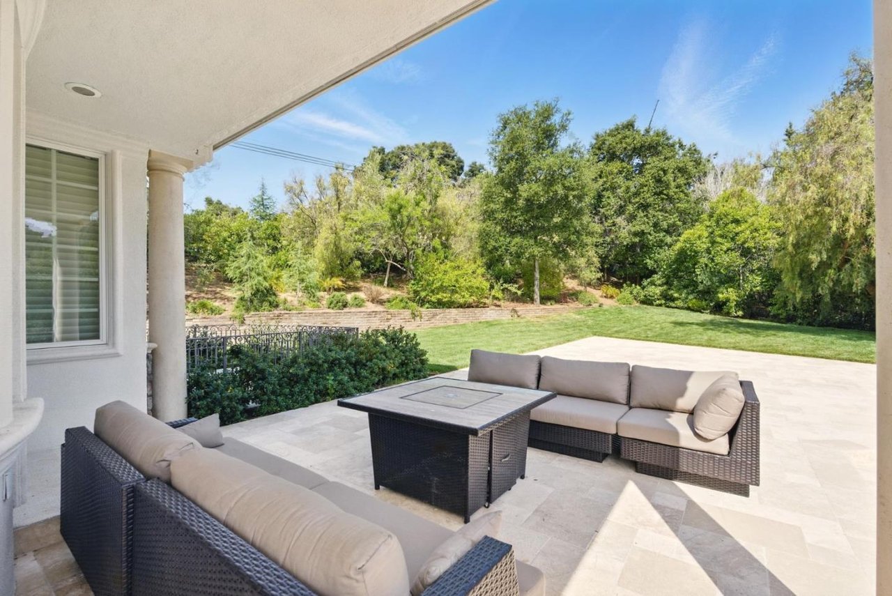 12690 Dianne Dr