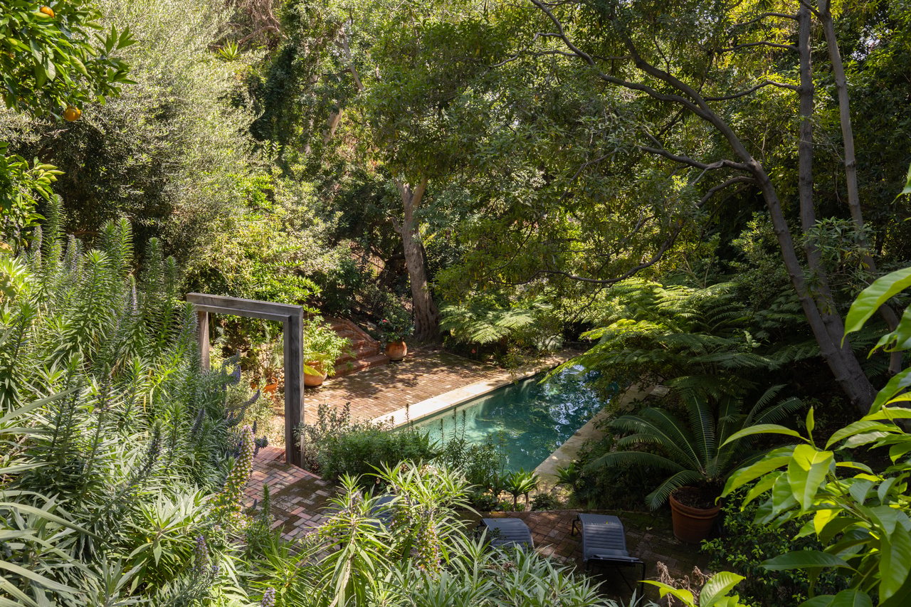 6964 Los Tilos Rd, Hollywood Hills