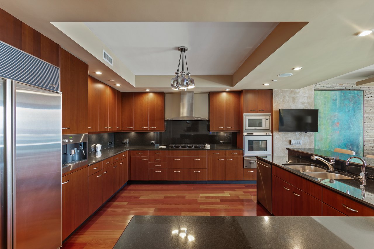 6000 Island Blvd # 2507