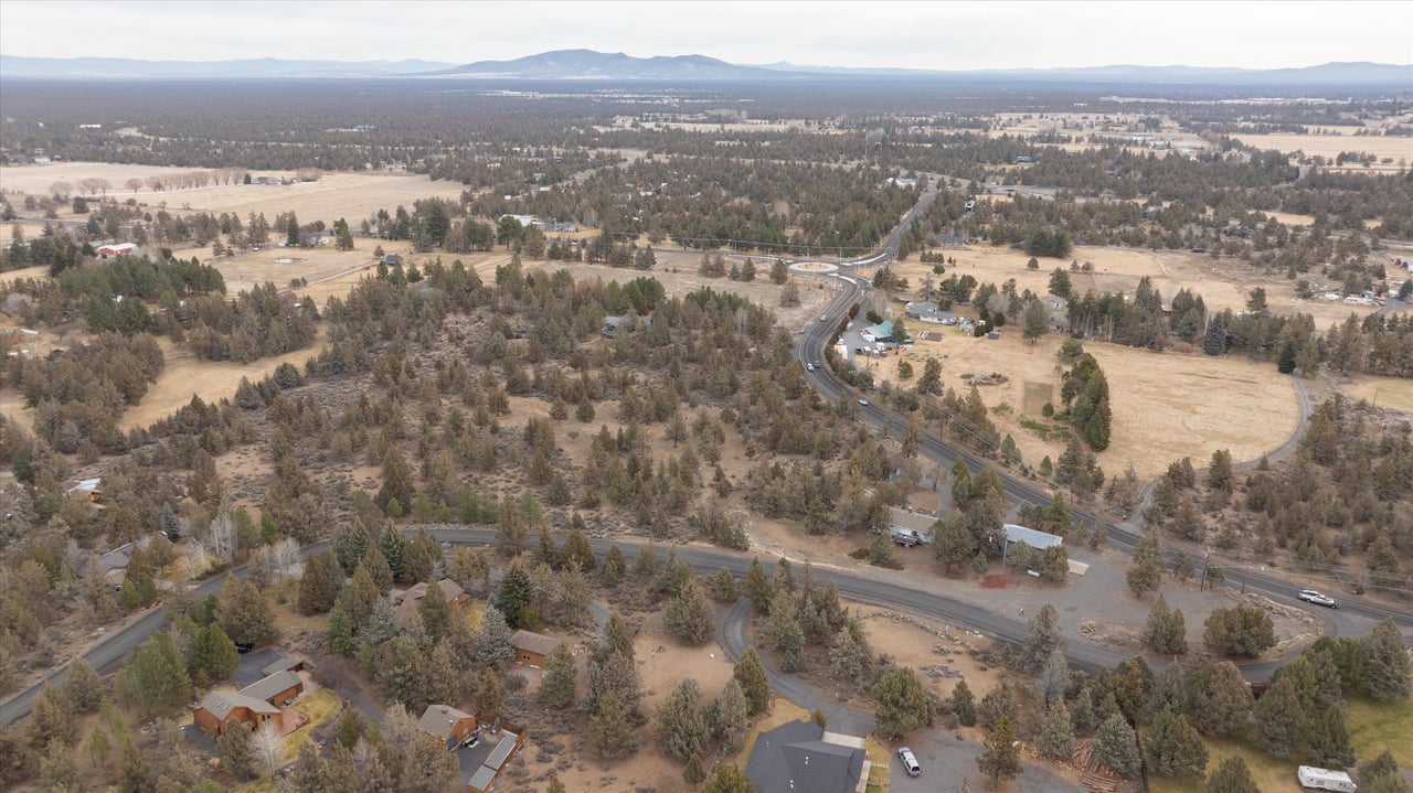 63545 Deschutes Market