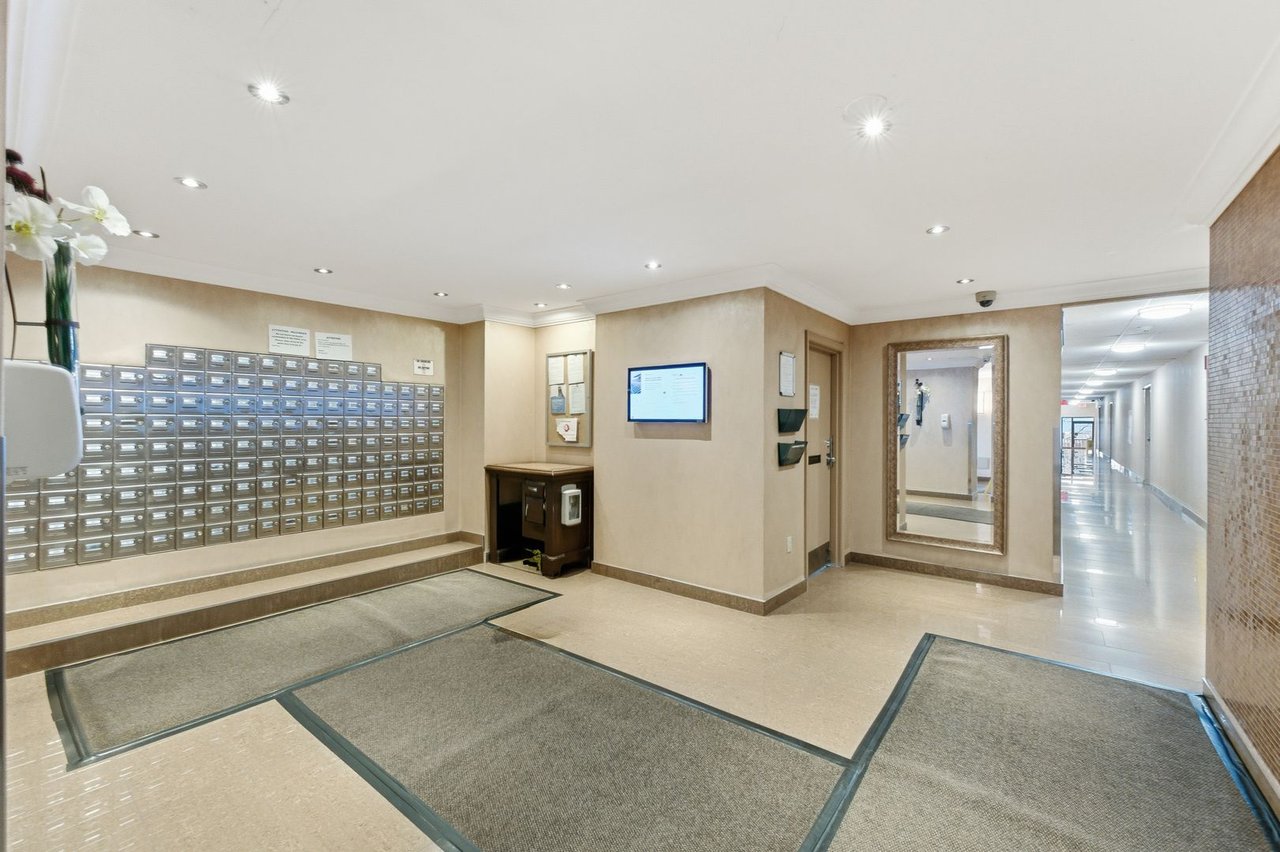 3170 Kirwin Ave 1010