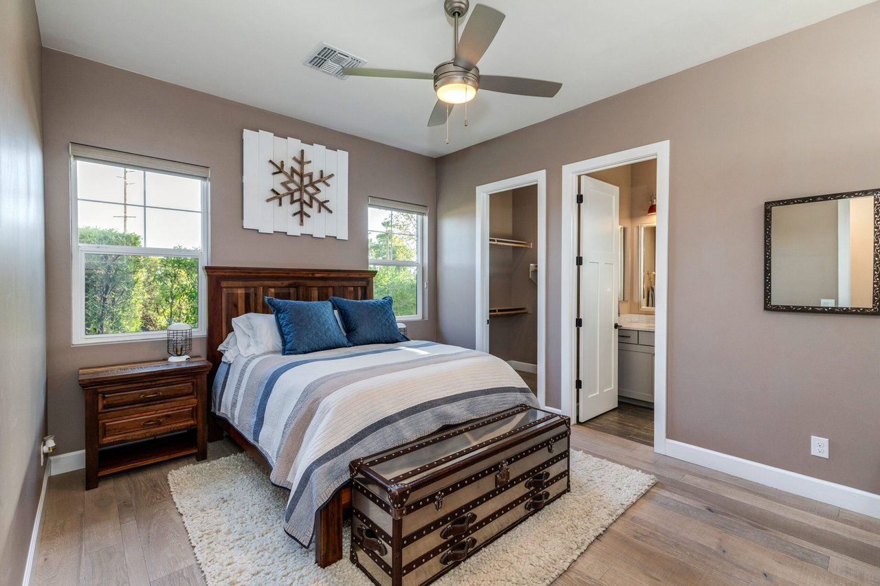 6647 E Calle Redondo