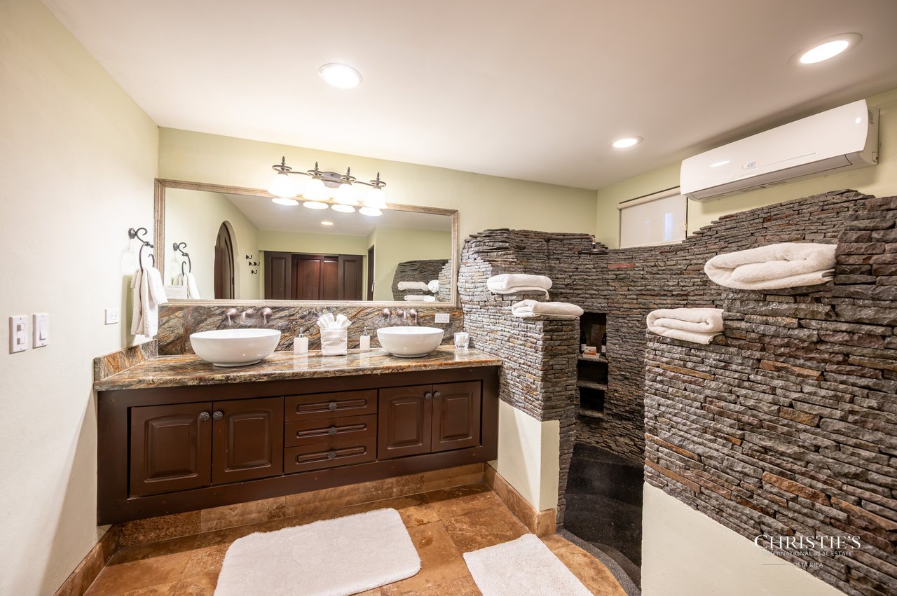 Casa Playa Bonita | Beachfront Luxury Estate in Playa Flamingo