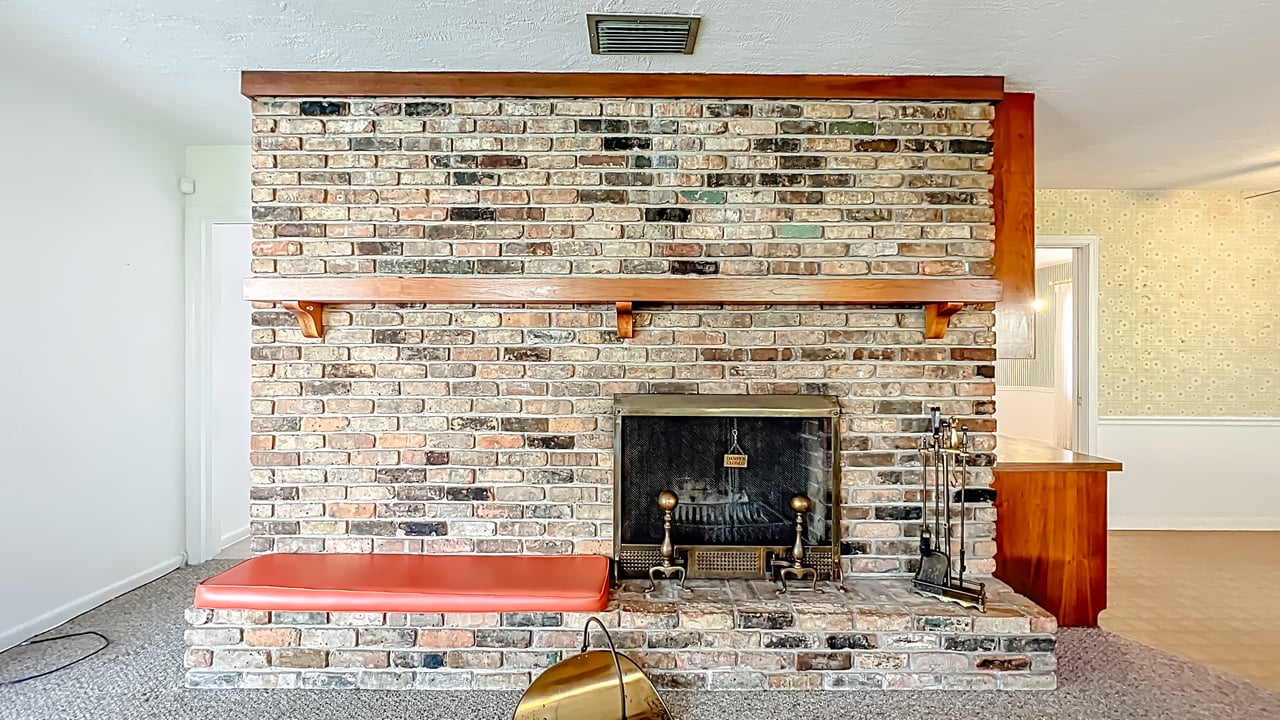 Mid-Century Modern 4-Bedroom in Dommerich Hills, Maitland