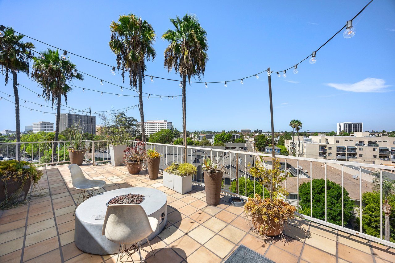MIDCENTURY MODERN PENTHOUSE WEST for Sale in Santa Ana