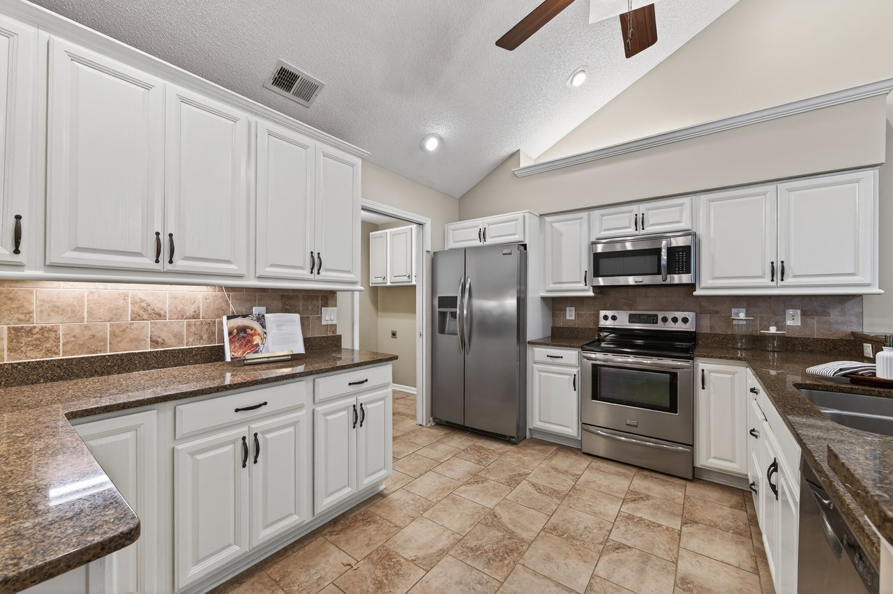 1200 Sweet Apple Circle