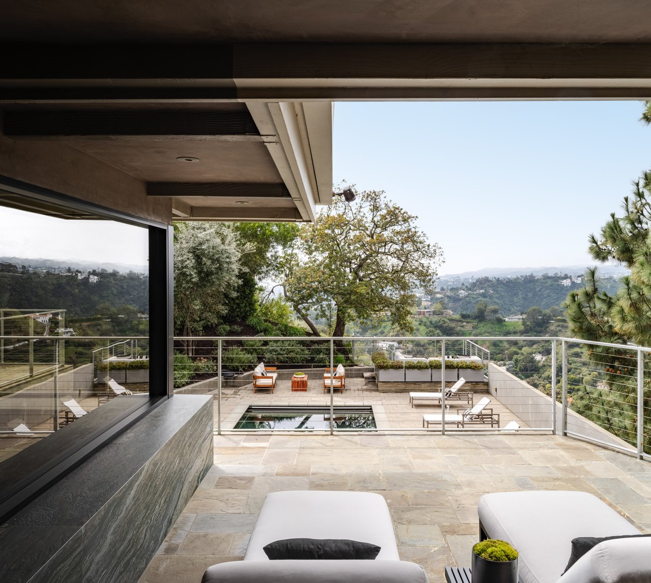 1575 Carla Rdg, Beverly Hills