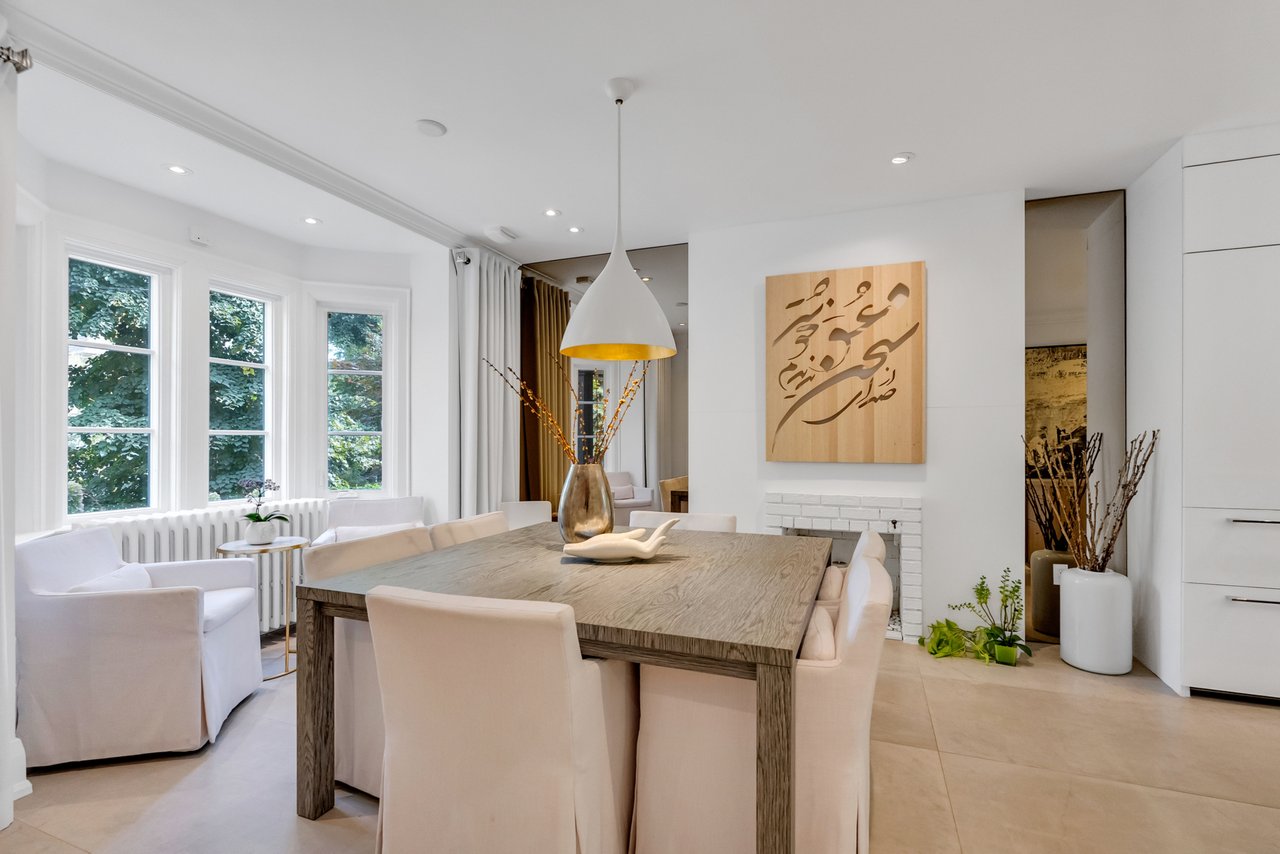 Gorgeous Upgraded Residence