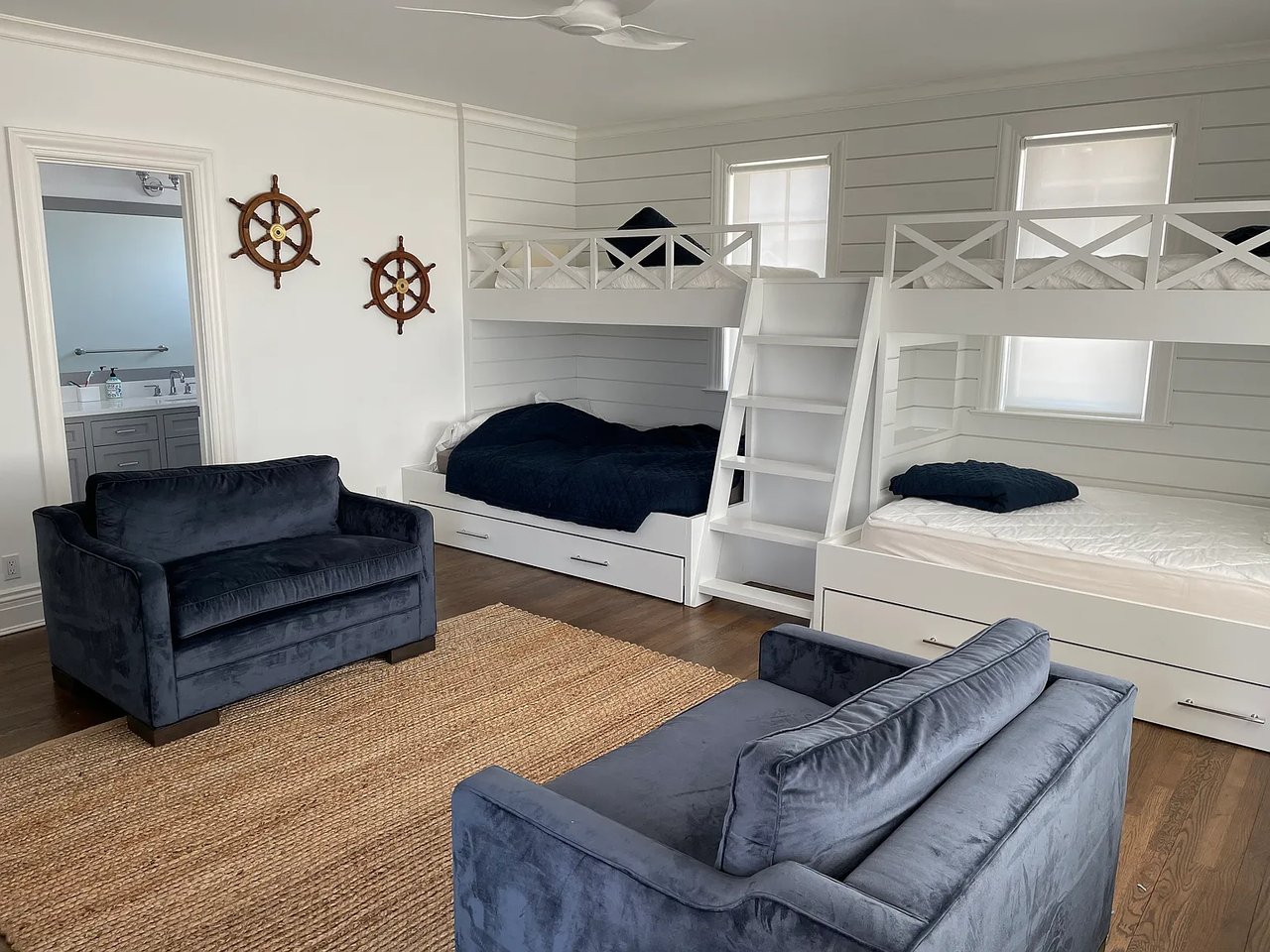 743 Dune Rd