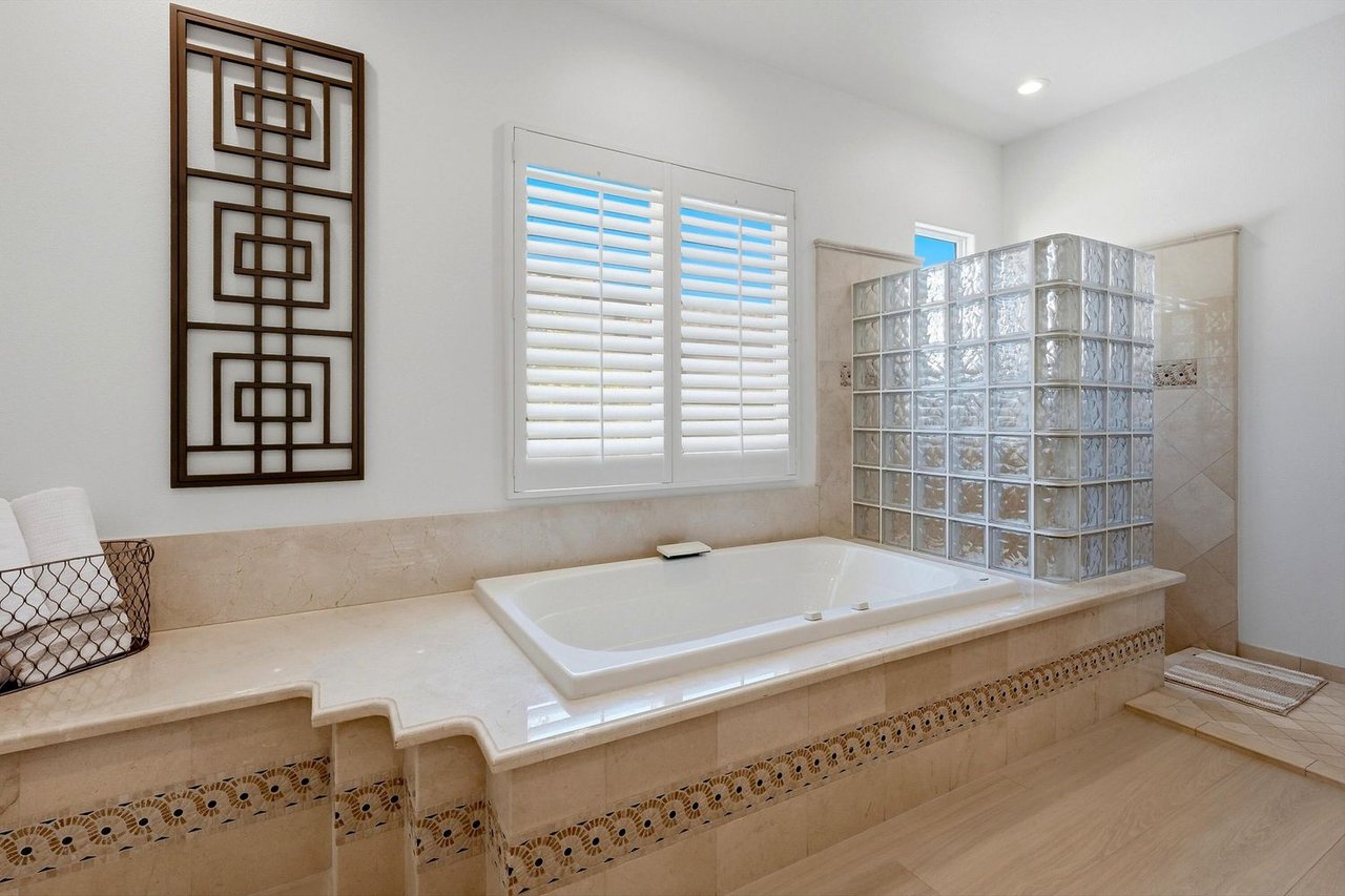 51493 Marbella Ct