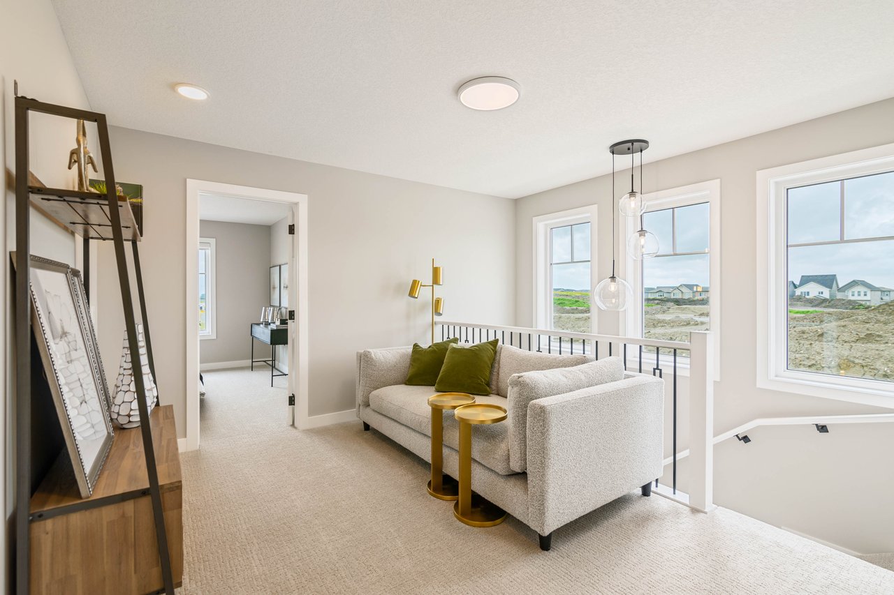 215 Belvedere Crescent SE