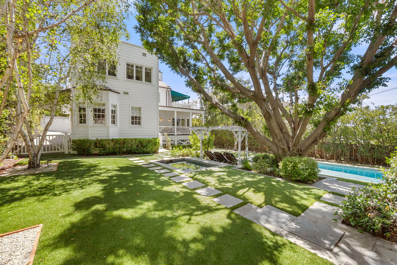 1753 N Gardner St, Hollywood Hills