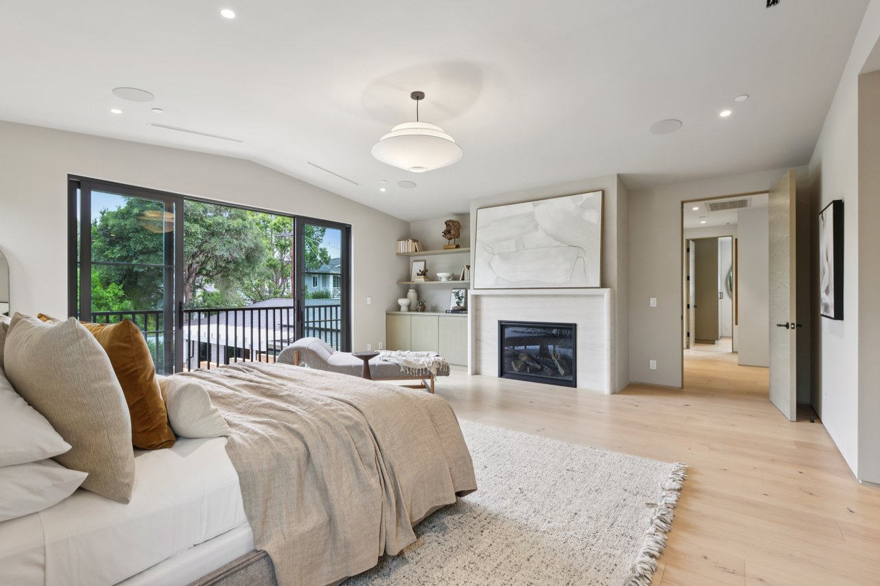 4113 Woodman Ave, Sherman Oaks