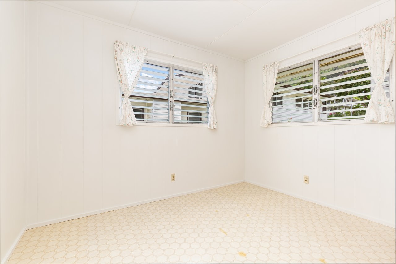 3313 Manoa Road