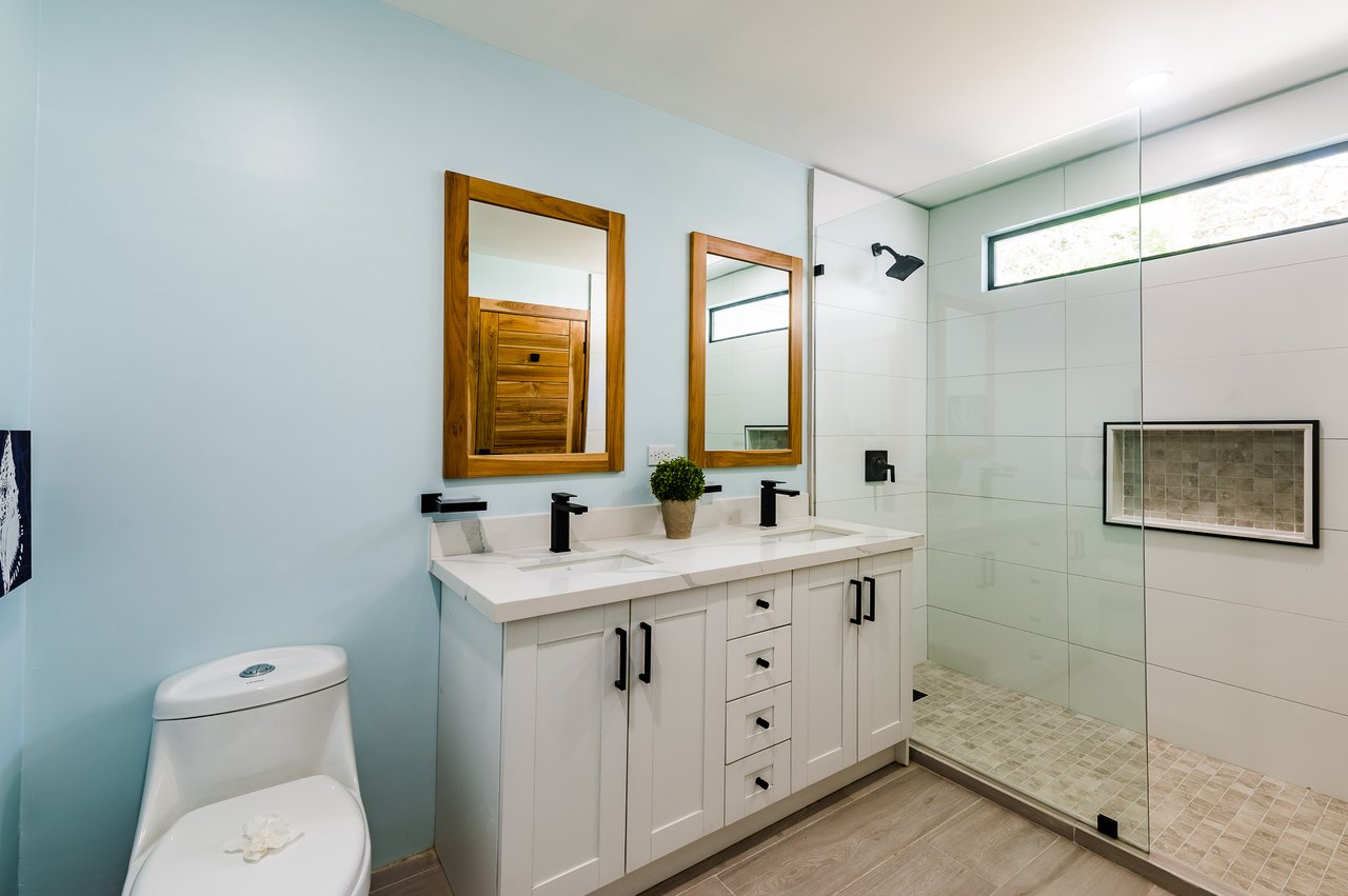 Casa Nueva Vida | Great investment property in Playa Potrero!