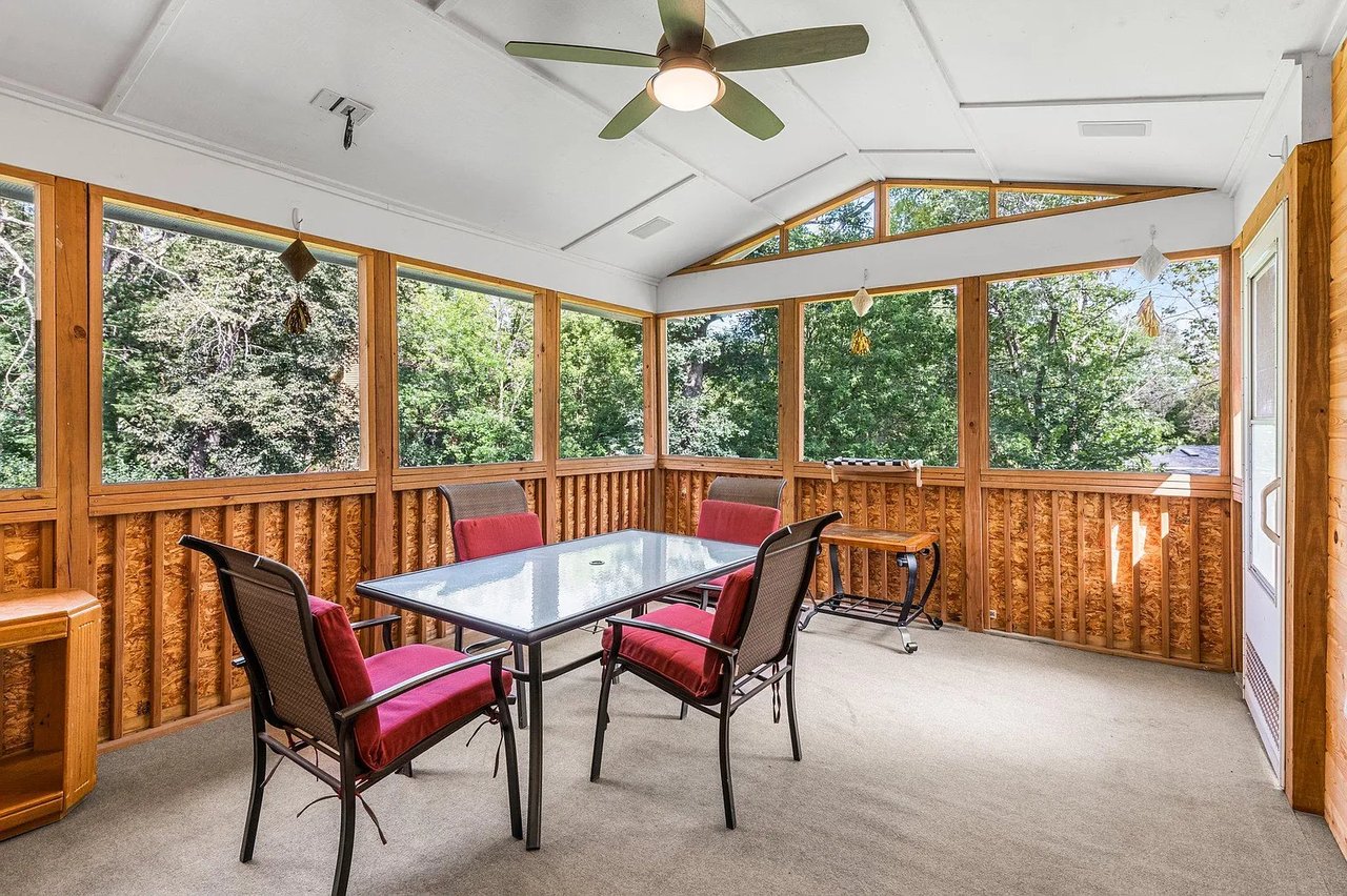 Updated Rambler in the Heart of Minnetonka