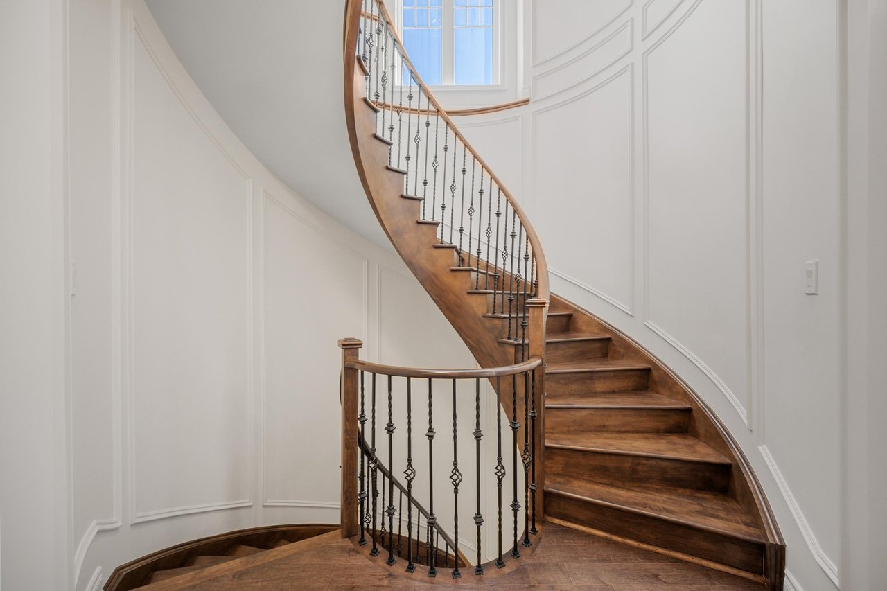 12 Albert Hill Court