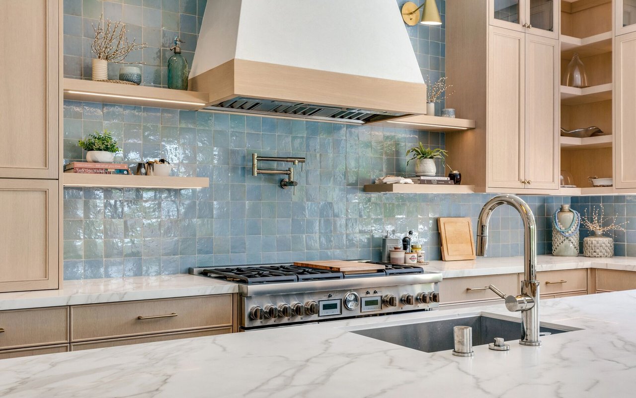 Hosting Thanksgiving At Your New Home? Here Are Last-Minute Tips to Get Ready