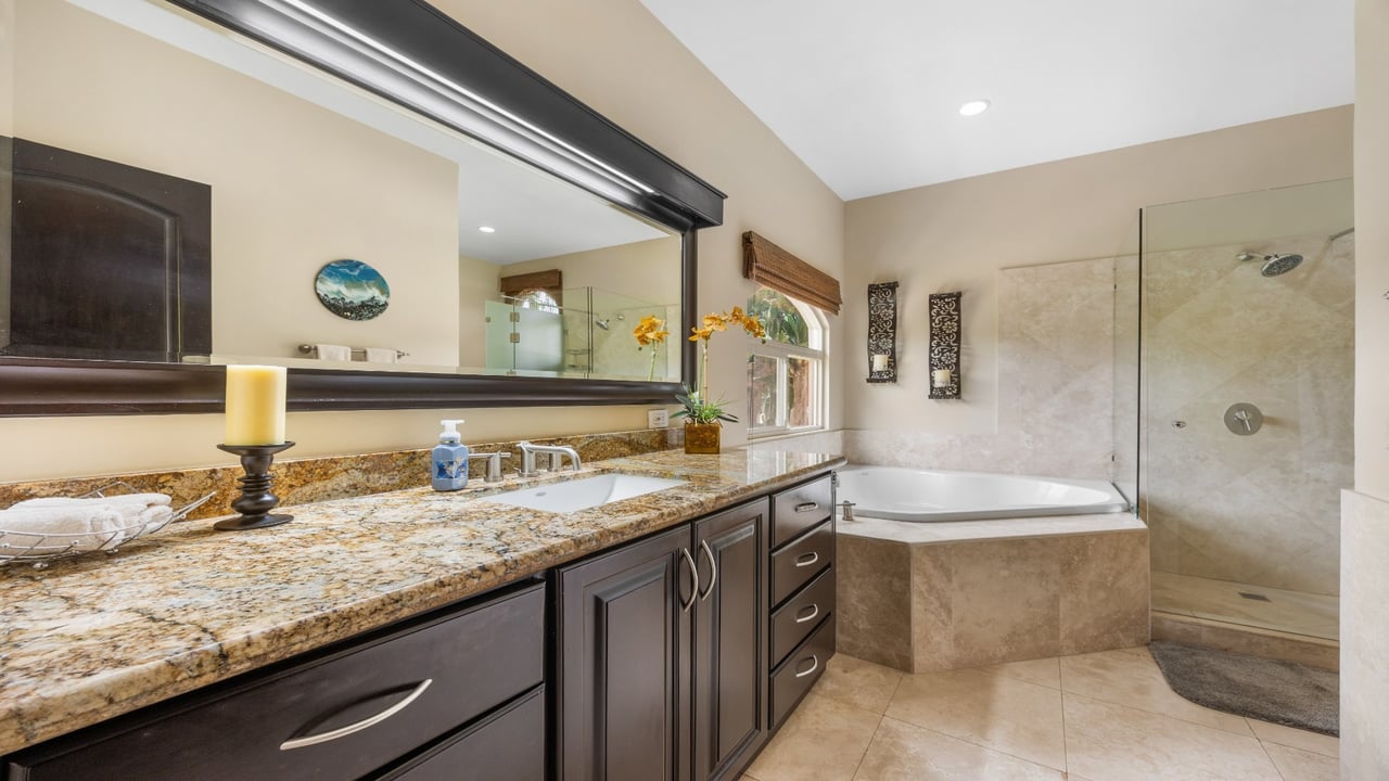 Exquisite Estate in Catalina Cove – Walk to the Beach, Live the Dream