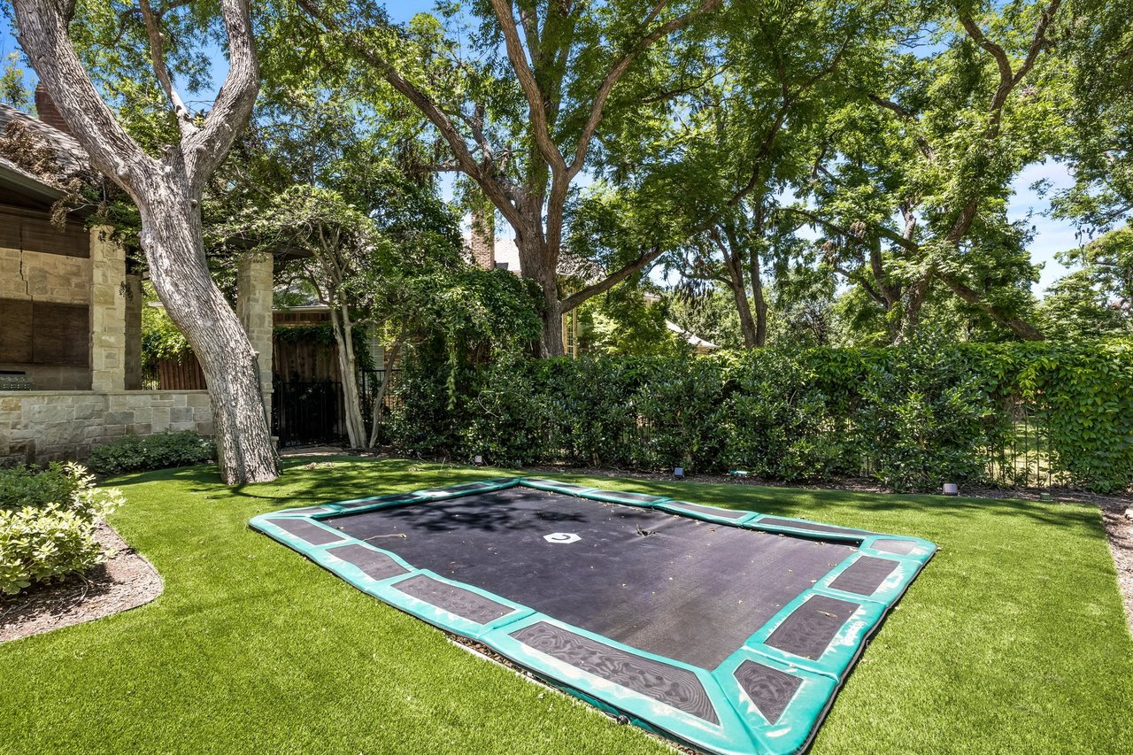 5620 Walnut Springs Ct
