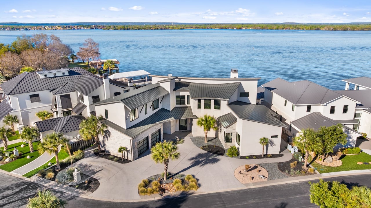 402 Lighthouse Drive