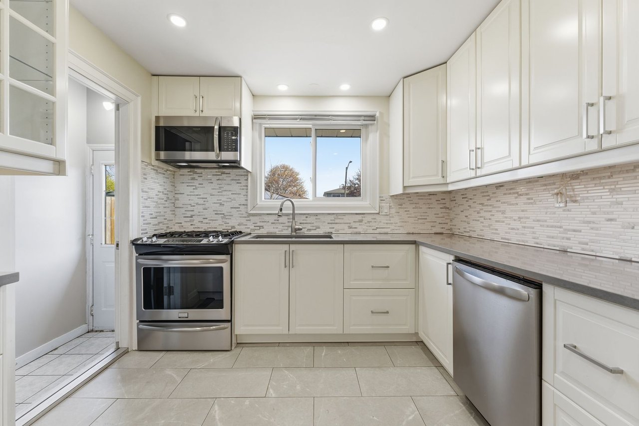 2362 Greenbank Tr