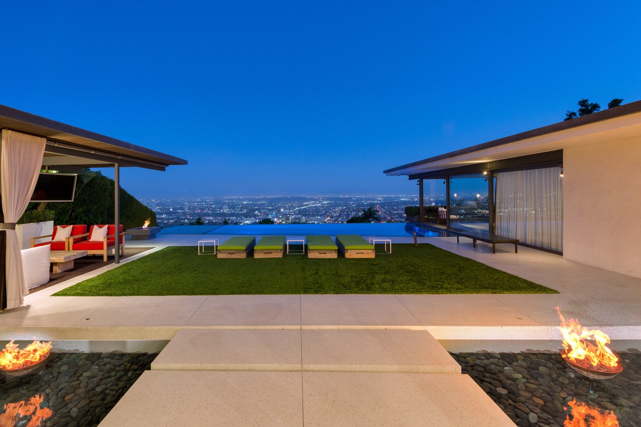 9010 Hopen Place, Sunset Strip