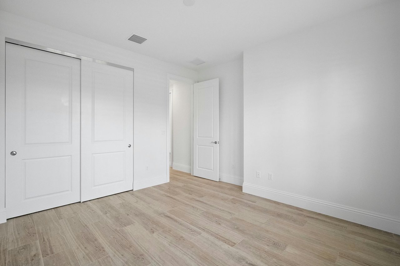 4226 Lucaya Pointe Wy