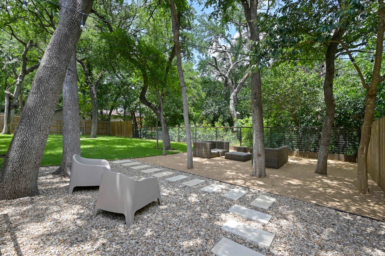 3212 Thousand Oaks Dr
