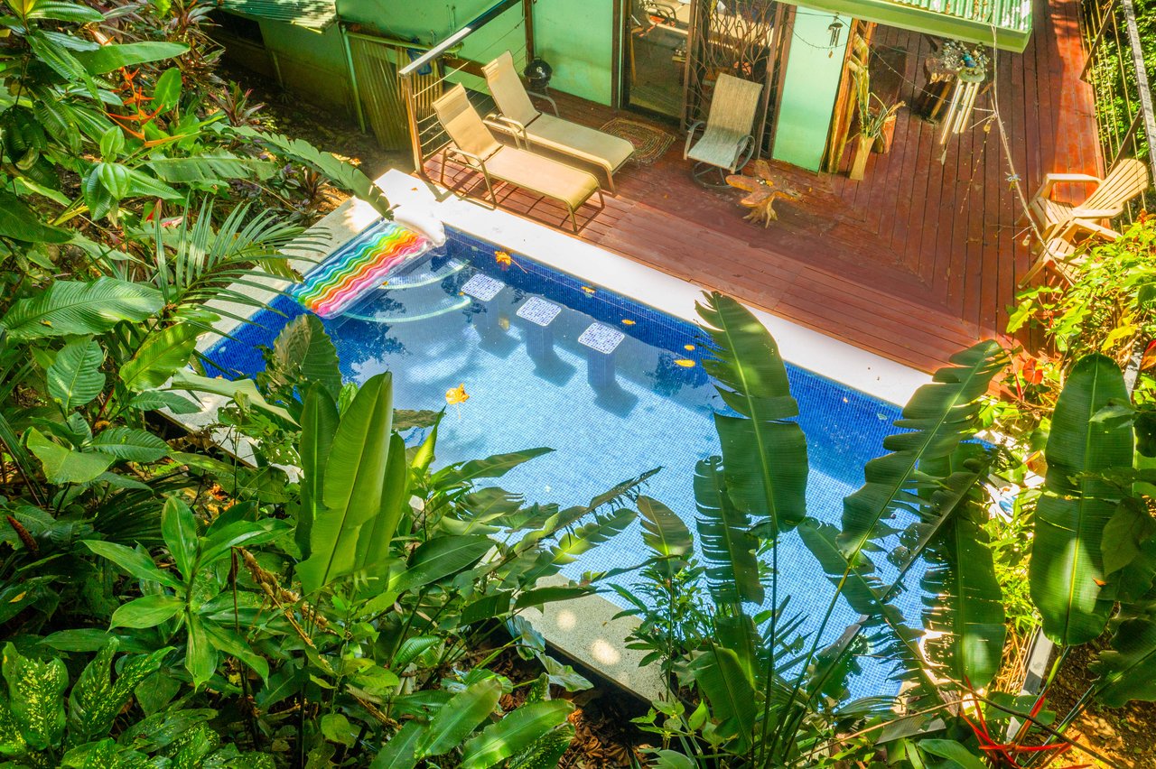 0.15 ACRES – 2 Bedroom Artistic River Home In The Rainforest!!!