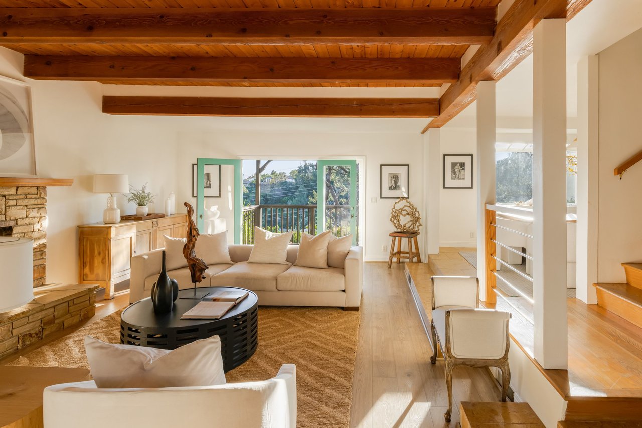 1030 N. Kenter Avenue