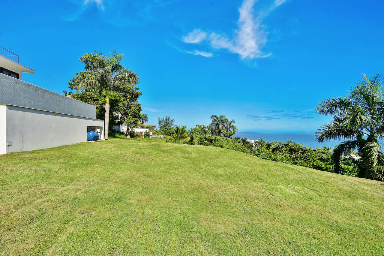 Casa Azul, Rincón PR                  Luxury Modern Hilltop & Ocean Views