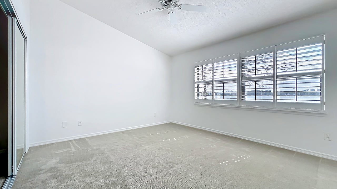 Luxury Lakefront Winter Park Condominium for Lease