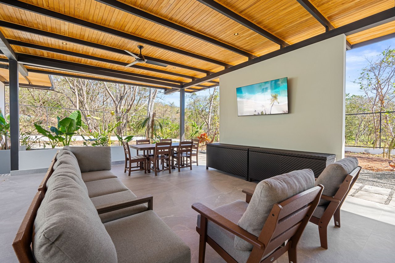 Hacienda Vista Grande | 3 Homes, Ocean Views and 1.66 Acres | Playa Grande