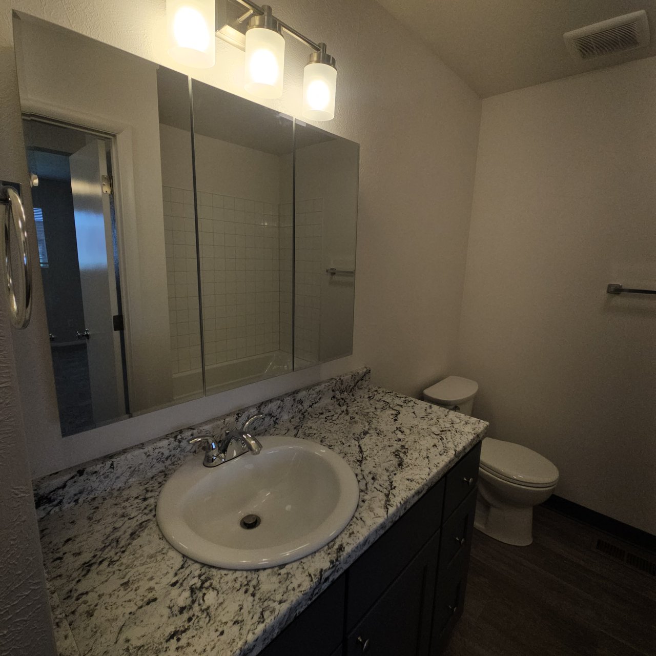 2 Bed 1.5 Bath Townhome Lakewood