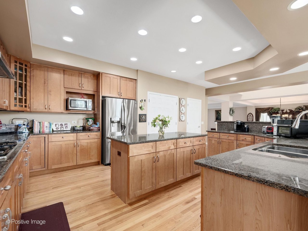 537 N Sycamore Ln, North Aurora IL: 4-Bedroom Home in Moose Lake Estates Listed at $650,000