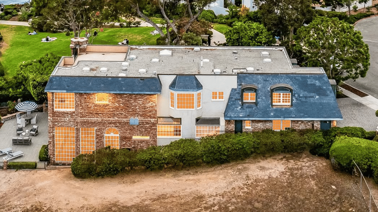 With only four owners since the 19th century, including the Heisler, McKnight, and Florence “Pancho” Barnes families, it carries a storied past.