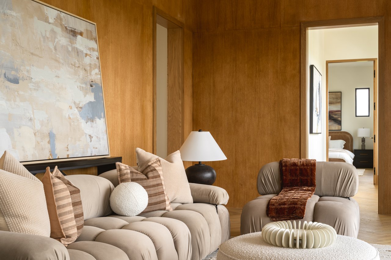 SPANISH OAKS ORGANIC MODERN