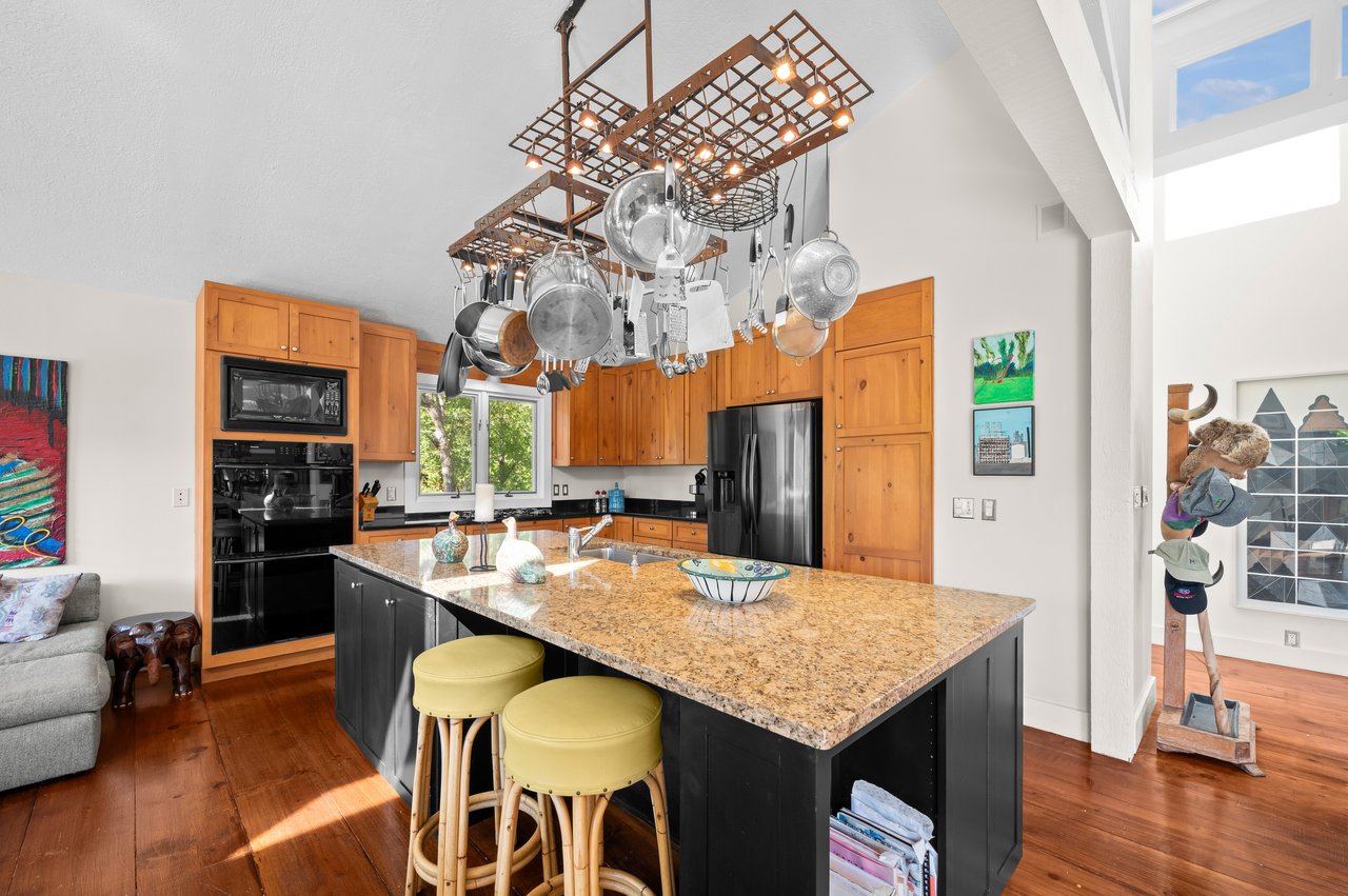 2408 E 800 N, La Porte, IN 46350