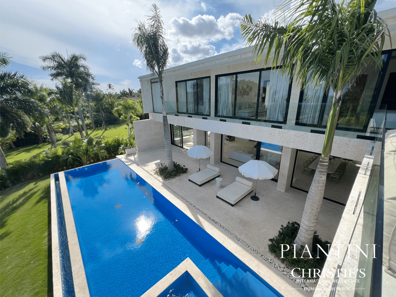 Villa Barranca, Casa de Campo