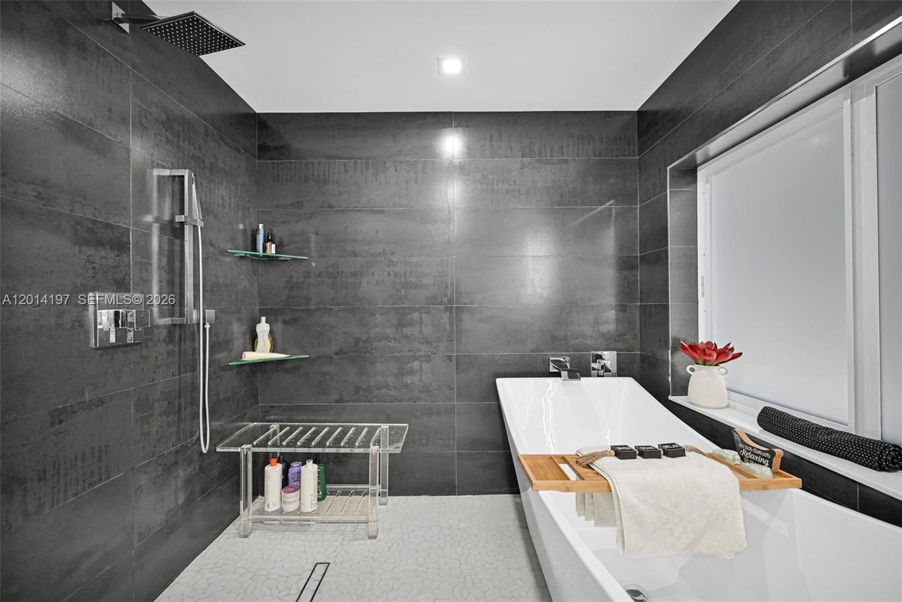 630-deer-creek-briarwood-deerfield-beach-fl-home-for-sale-bathroom