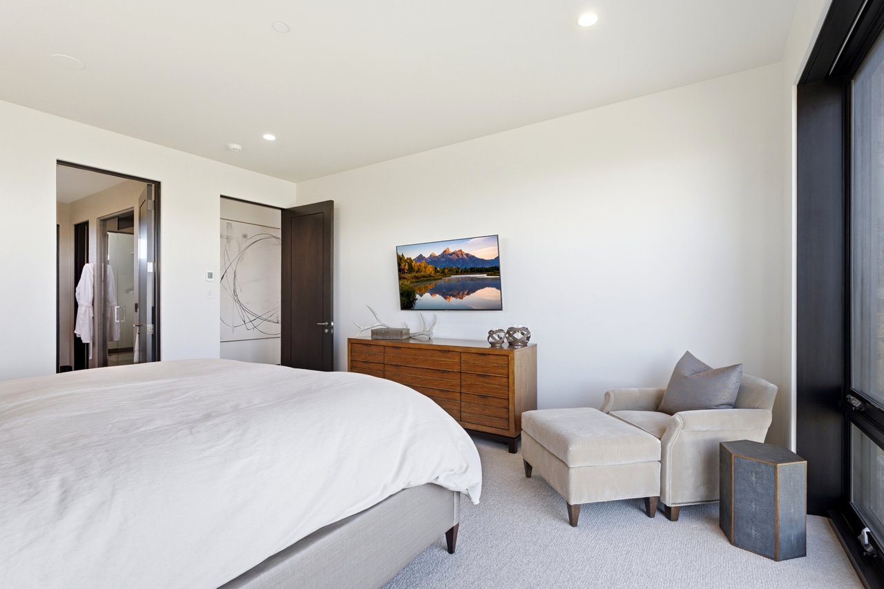 Top-of-Promontory Architectural Estate — Furnished & Turnkey - Front-Row Mountain Views