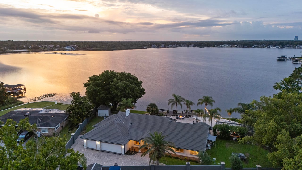 2201 Cove Court - Lake Brantley