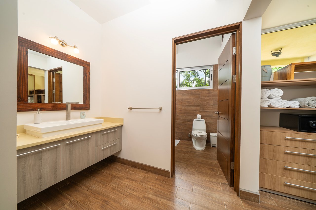 V-Sylvie Rancho Villa | Tropical Villa with Pool and Panoramic Views near Tamarindo