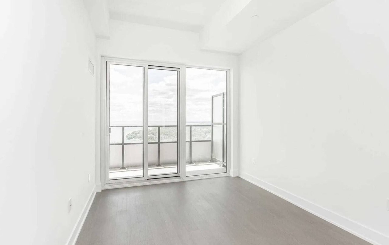 20 Shore Breeze Dr Unit: 4401