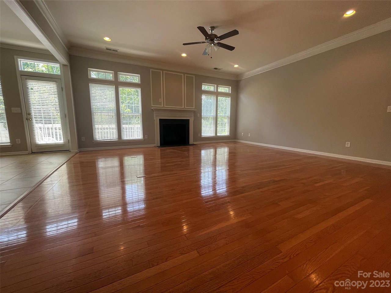 1208 Rockwell View Rd